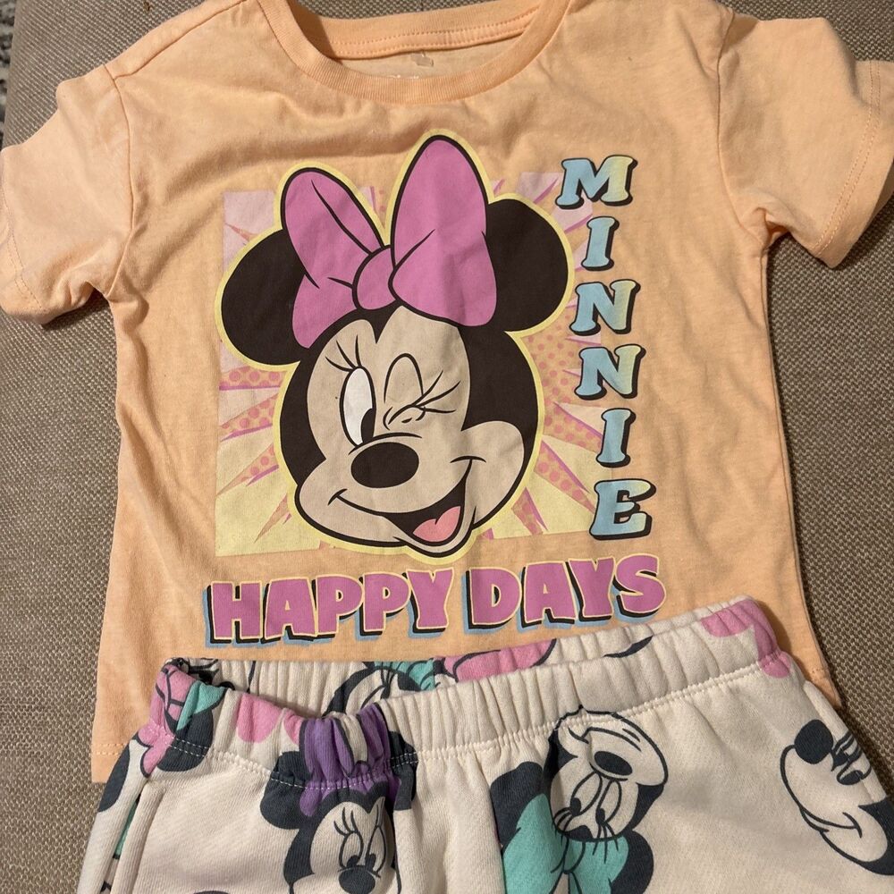 Minnie Mouse Shirt And Shorts 3t & 4t